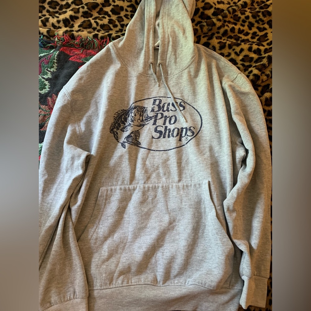 Bass pro shop hoodie in grey